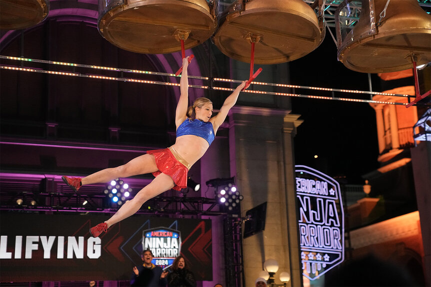 Jessie Graff on American Ninja Warrior Episode 1608