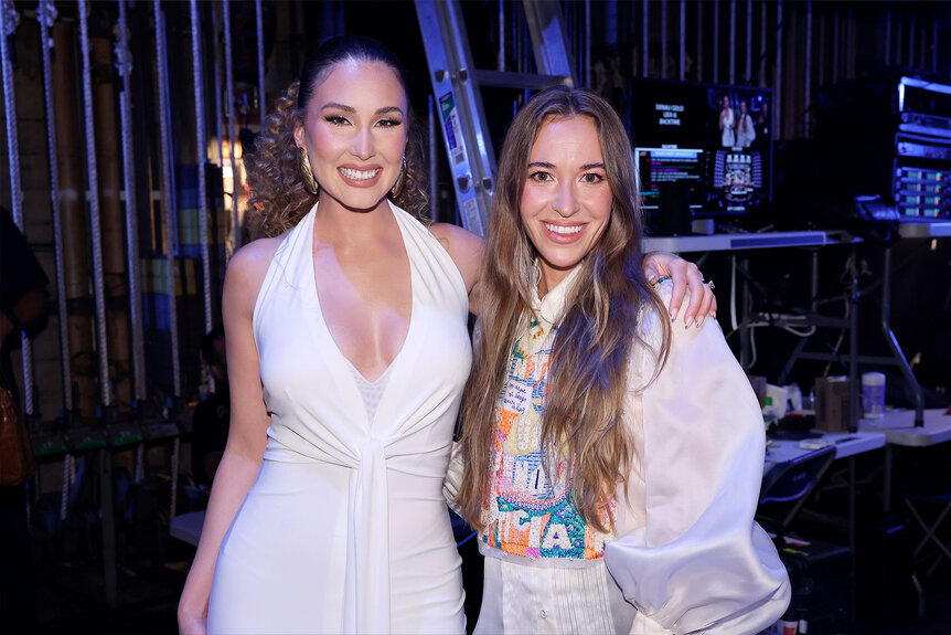 Loren Allred and Lauren Daigle pose for a photo backstage of AGT