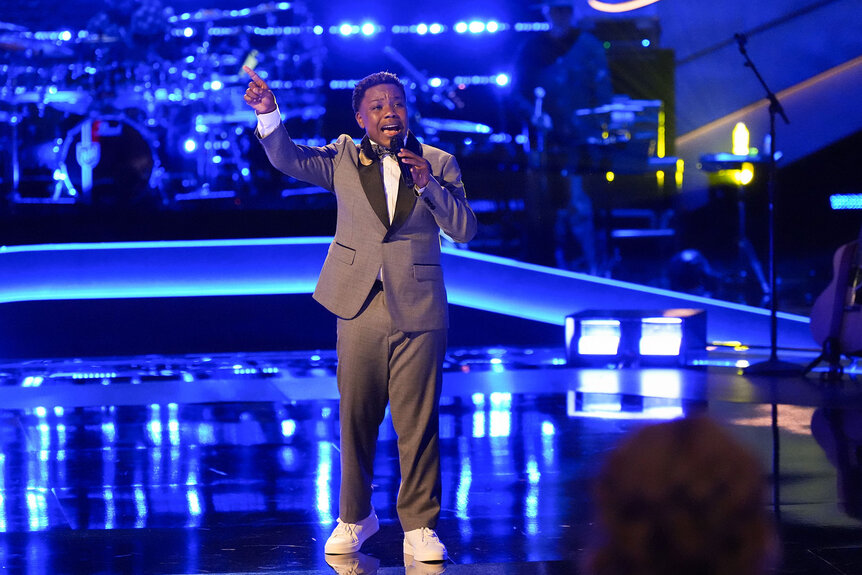 Jaukeem Fortson performs during Season 26 Episode 12 of The Voice.