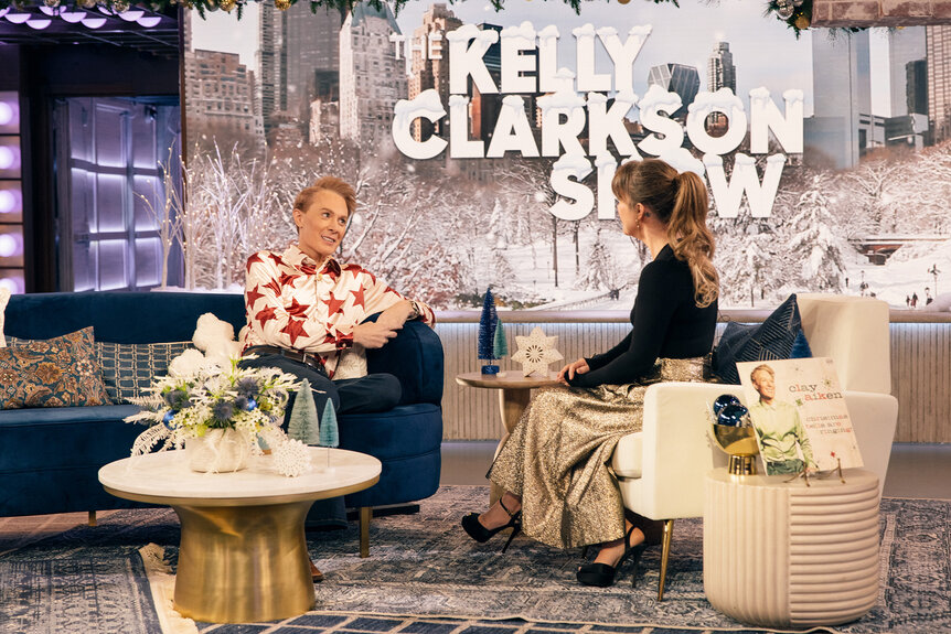 Clay Aiken smiles while talking on The Kelly Clarkson Show Seasob 6 Episode 57