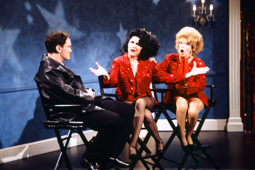 Quentin Tarantino, Molly Shannon and Cheri Oteri during a sketch on Saturday Night Live Season 21