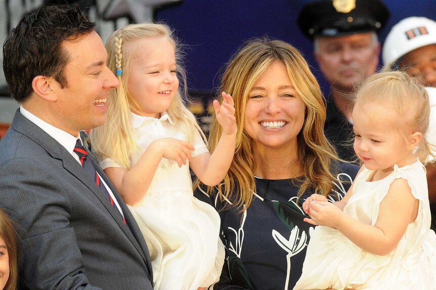 Jimmy Fallon, wife Nancy Juvonen, and their daughters Winnie and Frances in Universal Orlando.