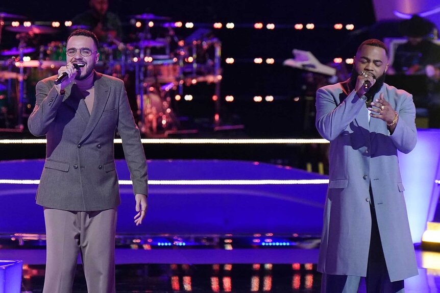 Pablo Herrera and Kolby Cordell performing on stage on The Voice Season 27, Episode 6.